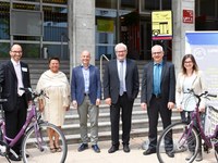 Grenzen in Frage stellen