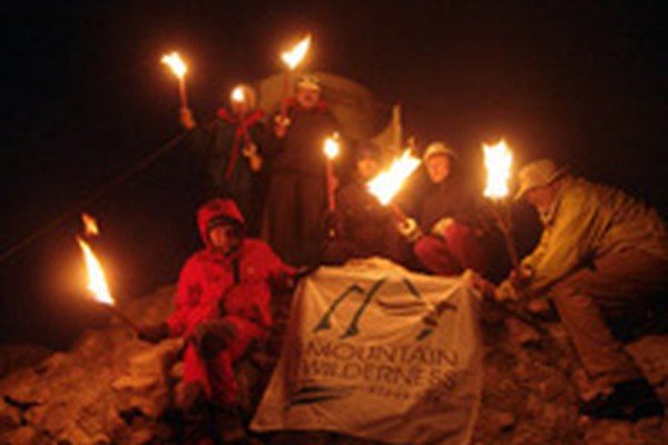 Feuer in den Alpen: Schutzgebiete und Transitverkehr im Brennpunkt