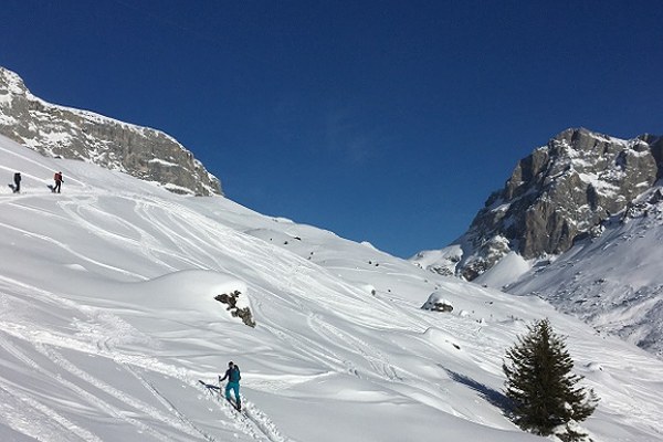 Bergsteigerdörfer expandieren in die Schweiz