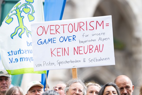 Trotz 46.000 Unterschriften - Petition "Rettet die Berge"  im Umweltausschuss gescheitert