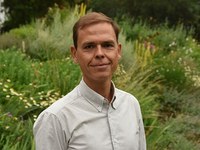 Point of view: Equal opportunities for trains and trucks!