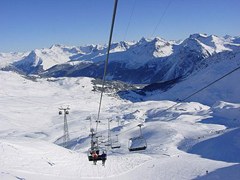 Vacanze invernali rispettose del clima ad Arosa