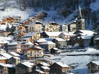 Costruzioni e ristrutturazioni ad alta efficienza energetica nelle comunità locali