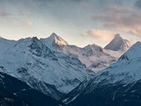 Svizzera: società russa costruisce un resort di lusso