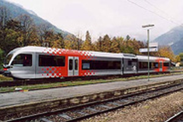 Italie : voyage inaugural du train du val Venosta