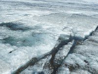 Les glaciers salis par la suie fondent plus vite