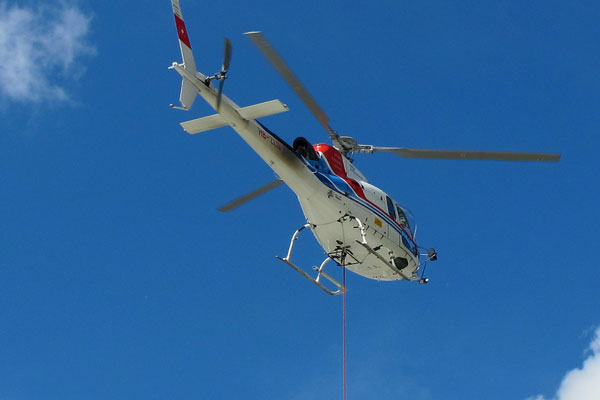 De la " neige volante " pour des pentes en mal de blancheur