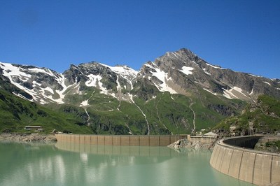 Ko elektrika požira pokrajino