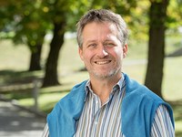 Stališče: Čaščenje gospodarske lokacije