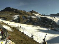 Začela se je zimska sezona, snega pa še od nikoder